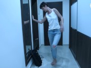 Nikola and her bare feet at home - teaser 1/16