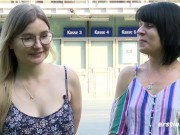 Ersties - Heißes Treffen in Berlin zwischen Emily und Marie S 15/16