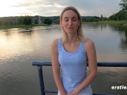 Ersties - Romantische Selbstbefriedigung unter Abendhimmel mit Micky M 7/16