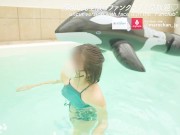 プールでビチョ濡れおまんこずらし生挿入　水着からはみ出る豊満おっぱいに大量ぶっかけ　日本人　カップル　立ちバック　主観　おっぱい　スタイル抜群　美女　ハメ撮り　個人撮影　手コキ　無修正 13/16