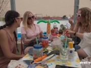 Ersties - Lesbische 4-er Pool-Orgie auf der Dachterrasse 15/16