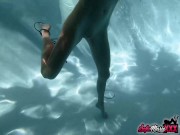 Kinky Cougar Pussy Plays On Outdoor Pool 12/16