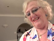 AGEDLOVE Sam Bourne comes in for a back massage eventually his dick ends up in Clair Knight 4/16