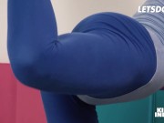 Stepdaughter Sicilia Joins Her Stepmom Jasmine Jae Into Hot FFM Threesome - LETSDOEIT 1/16