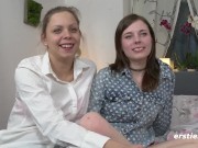 Ersties - Sam und Julia P lecken sich gegenseitig ihre erogenen Zonen 2/16