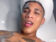 And we have yet another video with Lucian Reed for you! Firs some behind the scenes footage from the Carnival, then we took L 4/16