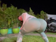 Entrenador me aconseja meterme una banana y su pene en el culo - JENIFER PLAY 2/16