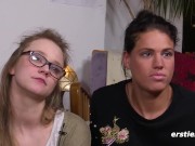 Ersties - Holly lädt die dominante Cataleya zu sich nach Hause ein, um gefingert zu werden 13/16