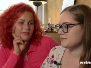 Ersties - Luna und Helena lassen beim Twister nichts unversucht 13/16