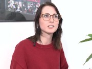 Ersties - Die 20-jährige Lia aus Magdeburg masturbiert mit Fingern und Analplug 15/16