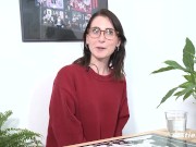 Ersties - Die 20-jährige Lia aus Magdeburg masturbiert mit Fingern und Analplug 4/16