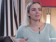 Ersties - Die blonde Sandy S macht es sich selbst mit einem G-Punkt-Dildo 11/16