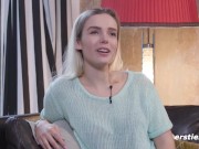 Ersties - Die blonde Sandy S macht es sich selbst mit einem G-Punkt-Dildo 6/16