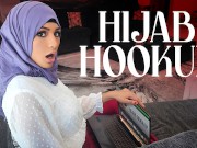 Hijab Girl Nina Grew Up Watching American Teen Movies And Is Obsessed With Becoming Prom Queen