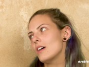 Ersties - Josi genießt es, vor der Kamera mit Dildo und Vibrator zu masturbieren 4/16