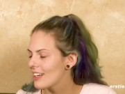 Ersties - Josi genießt es, vor der Kamera mit Dildo und Vibrator zu masturbieren 9/16